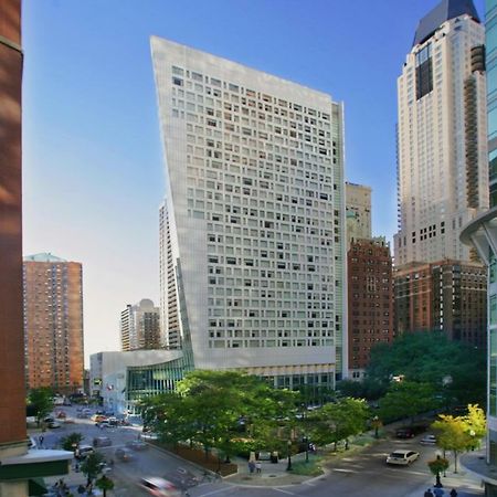 Sofitel Chicago Magnificent Mile Hotel Exterior photo The building in 2018