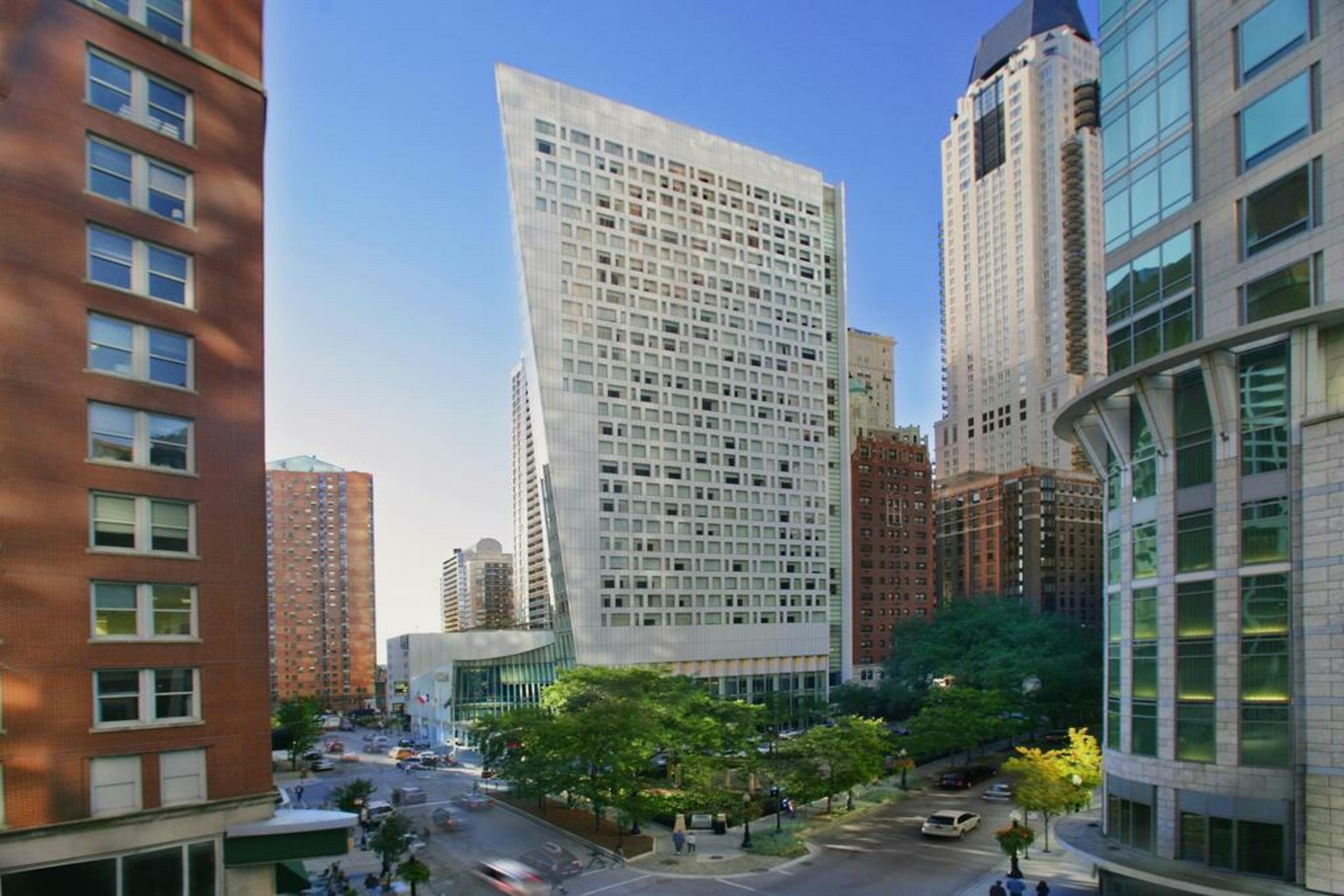 Sofitel Chicago Magnificent Mile Hotel Exterior photo The building in 2018