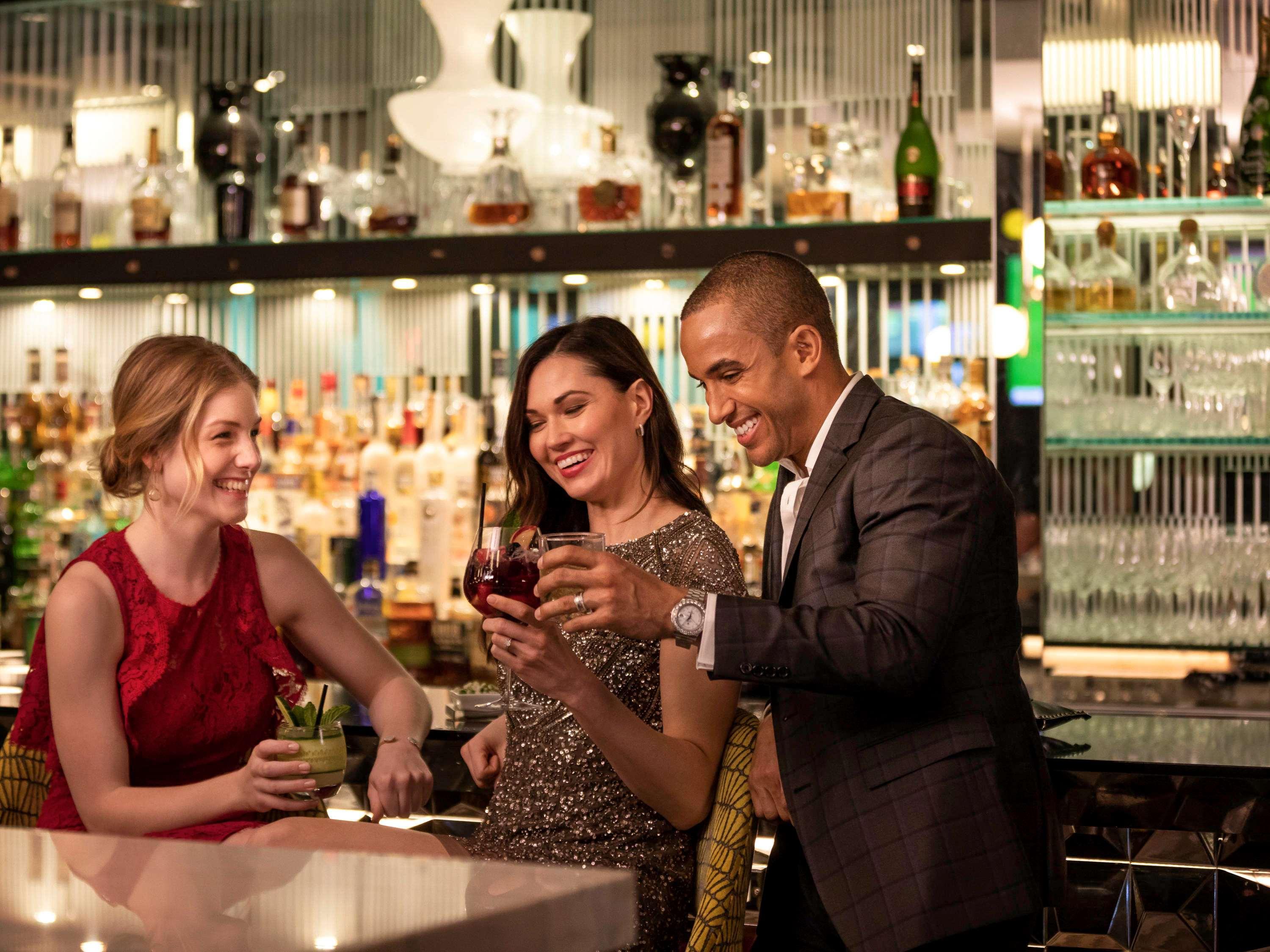 Sofitel Chicago Magnificent Mile Hotel Exterior photo The bar at the Ritz-Carlton, Boston