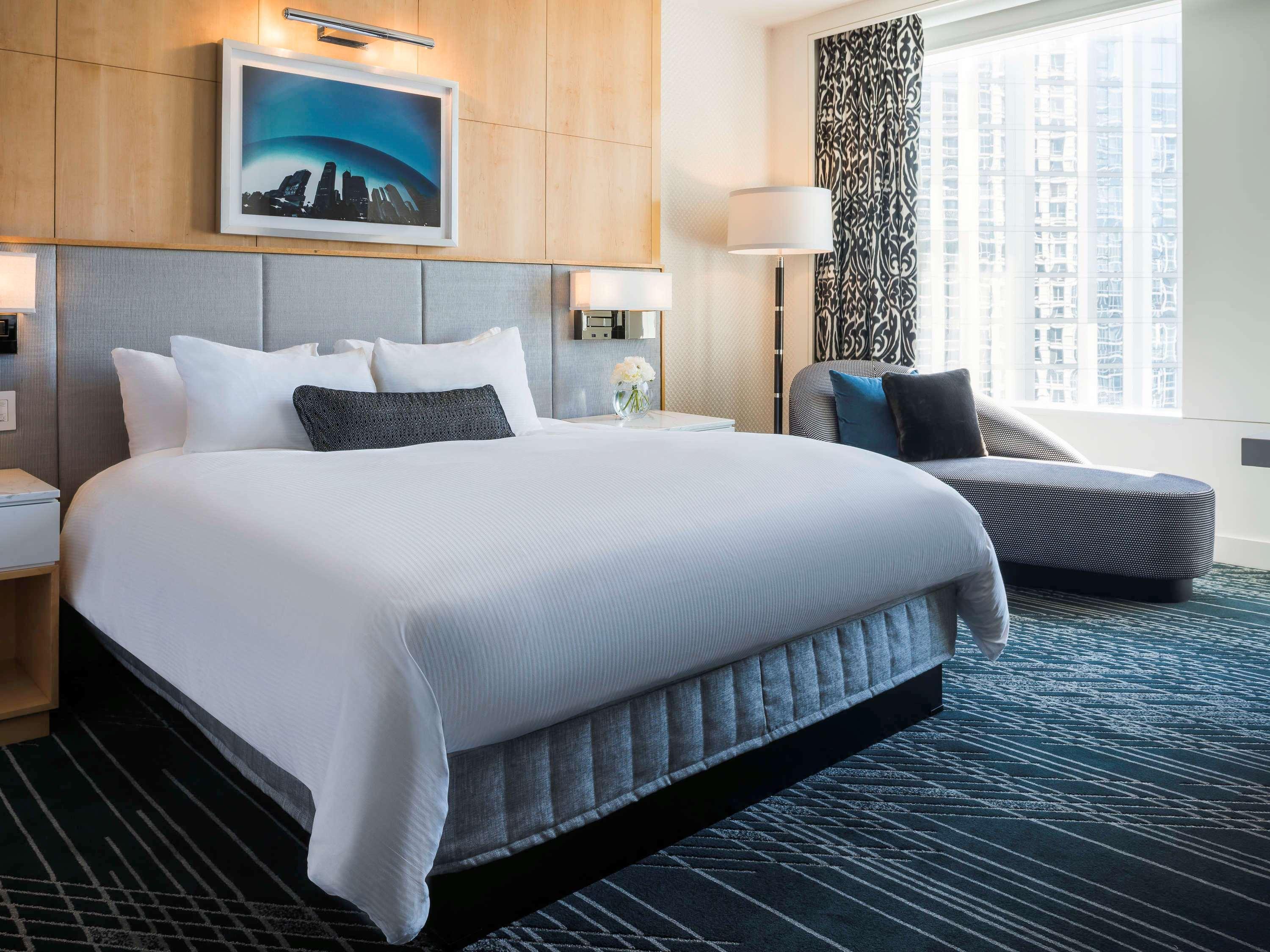 Sofitel Chicago Magnificent Mile Hotel Exterior photo A guest room at the Westin Boston Seaport District