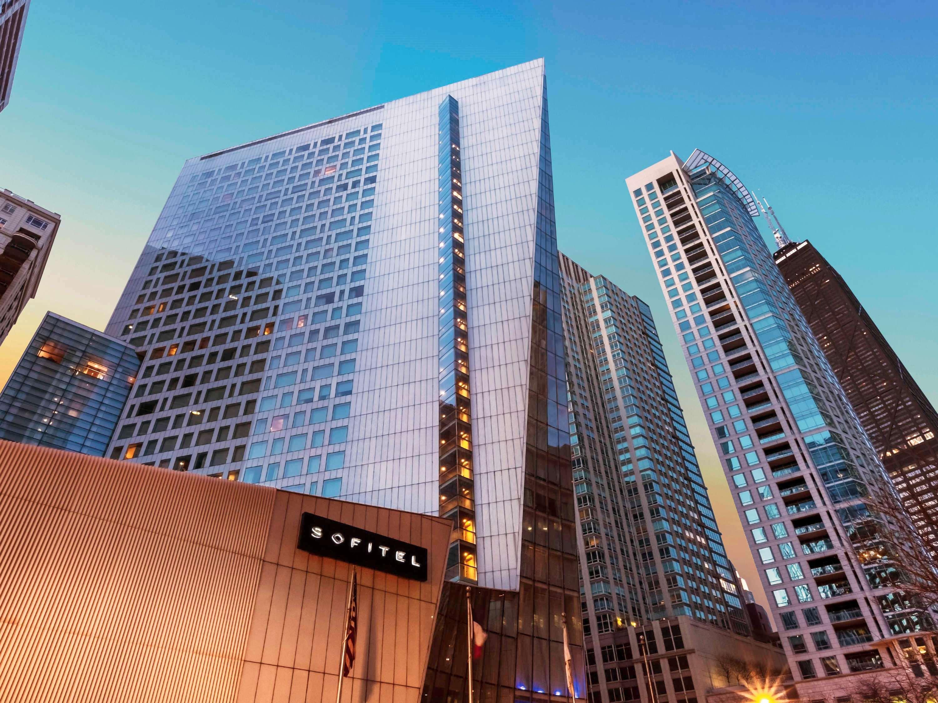 Sofitel Chicago Magnificent Mile Hotel Exterior photo The Ritz-Carlton, Chicago
