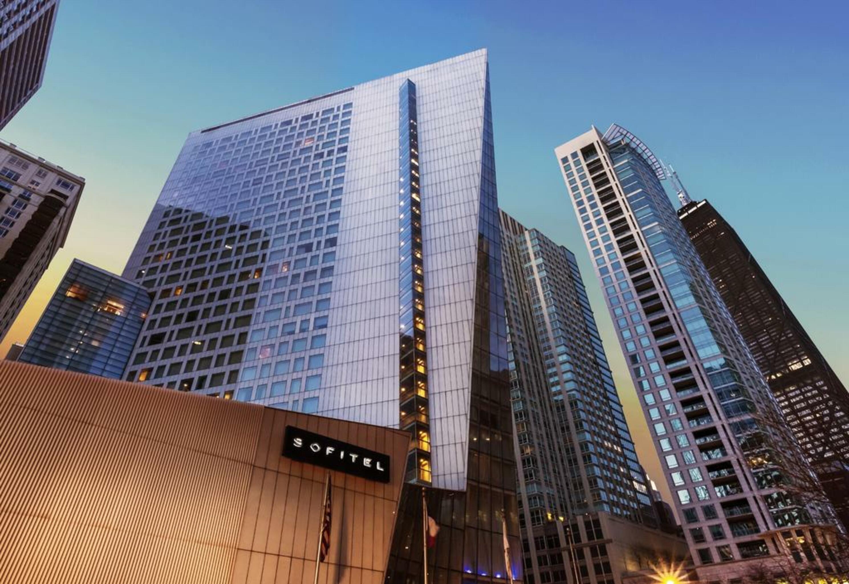 Sofitel Chicago Magnificent Mile Hotel Exterior photo The hotel in 2014