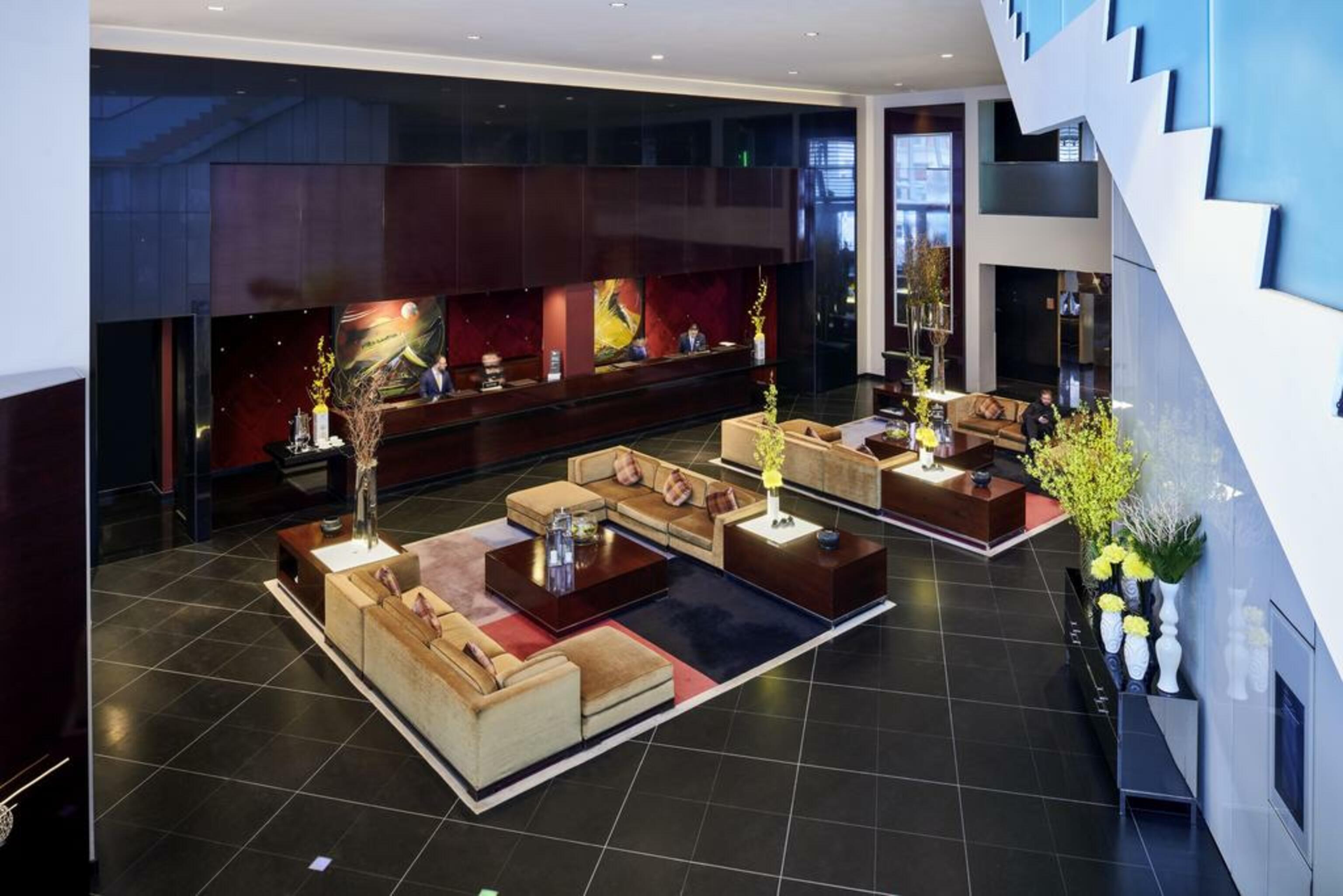 Sofitel Chicago Magnificent Mile Hotel Exterior photo The lobby of the hotel