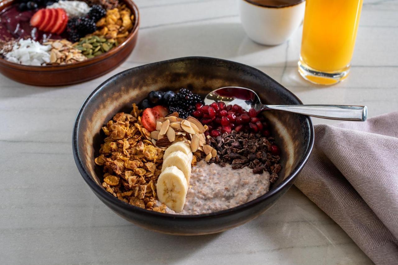 Sofitel Chicago Magnificent Mile Hotel Exterior photo Chia pudding