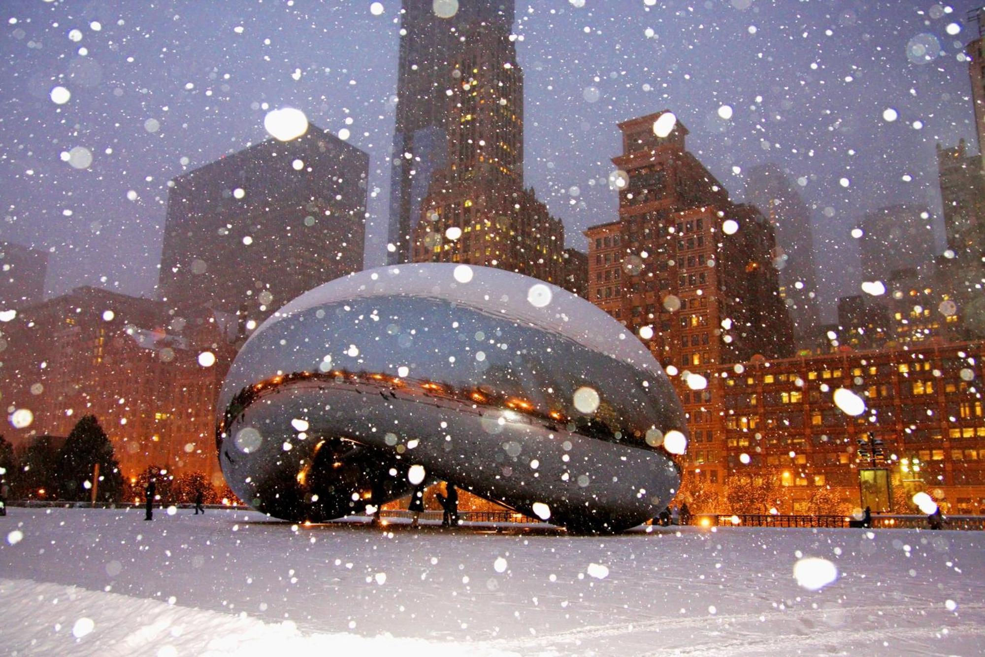 Sofitel Chicago Magnificent Mile Hotel Exterior photo The Cloud Gate in Chicago, Illinois, United States